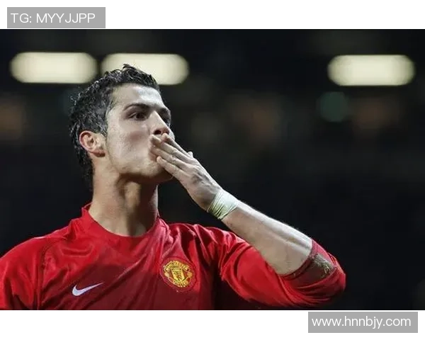 足球巨星崛起之路：从青涩少年到世界顶级球员的奋斗历程